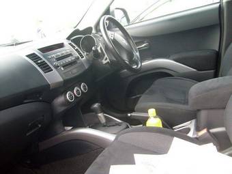 2006 Mitsubishi Outlander Pictures