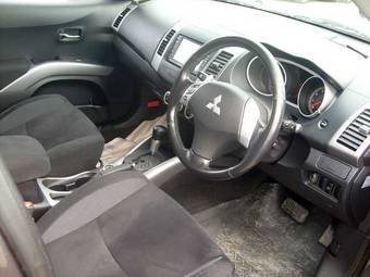 2006 Mitsubishi Outlander Photos
