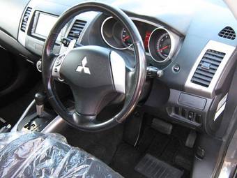 2006 Mitsubishi Outlander Wallpapers