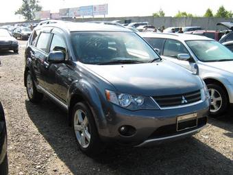 2006 Mitsubishi Outlander Pics