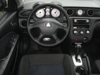 2006 Mitsubishi Outlander Pictures