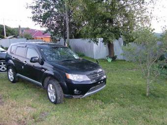 2006 Mitsubishi Outlander Photos