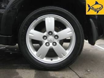2006 Mitsubishi Outlander Images