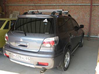 2006 Mitsubishi Outlander Pictures