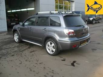 2006 Mitsubishi Outlander Images