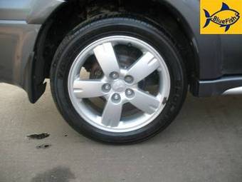 2006 Mitsubishi Outlander Pictures