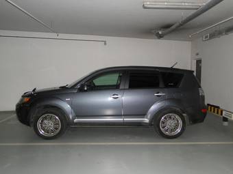 2006 Mitsubishi Outlander Photos