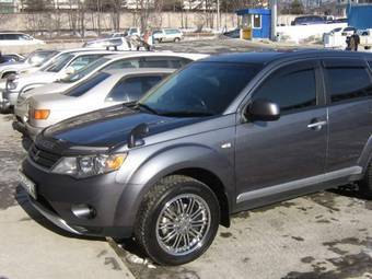 2006 Mitsubishi Outlander Photos