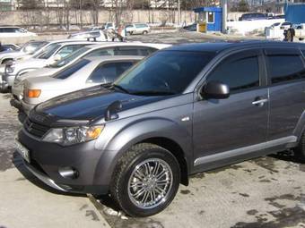 2006 Mitsubishi Outlander Photos