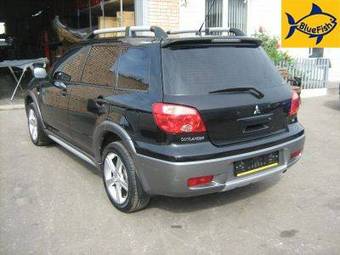 2006 Mitsubishi Outlander Photos