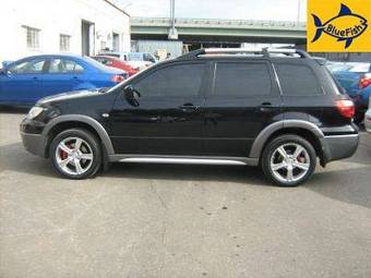 2006 Mitsubishi Outlander Photos