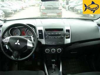 2007 Mitsubishi Outlander Pictures