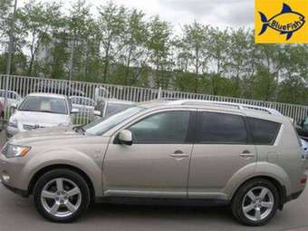 2007 Mitsubishi Outlander Photos