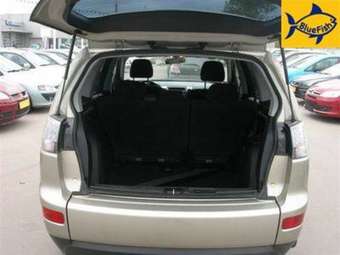 2007 Mitsubishi Outlander Images