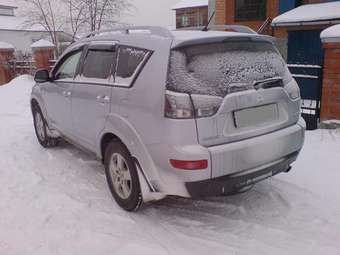 2007 Mitsubishi Outlander Pictures