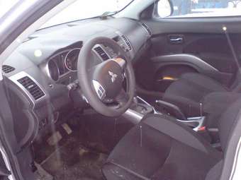 2007 Mitsubishi Outlander Pictures