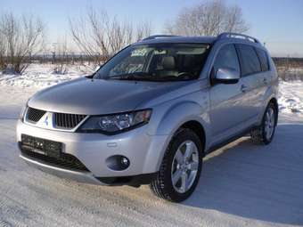 2007 Mitsubishi Outlander Pictures