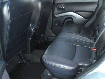 2007 Mitsubishi Outlander Pictures