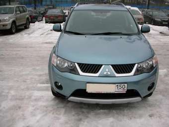 2007 Mitsubishi Outlander Pictures