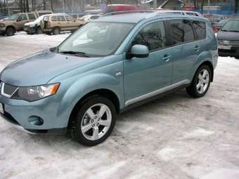 2007 Mitsubishi Outlander Photos