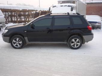 2007 Mitsubishi Outlander Photos