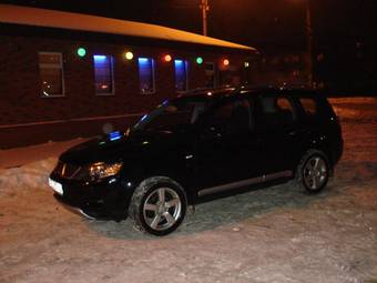 2007 Mitsubishi Outlander Photos