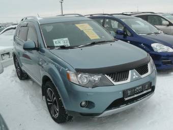 2007 Mitsubishi Outlander Photos