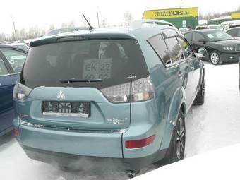 2007 Mitsubishi Outlander Photos