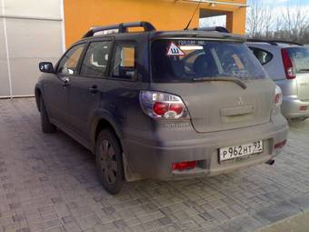 2007 Mitsubishi Outlander Photos