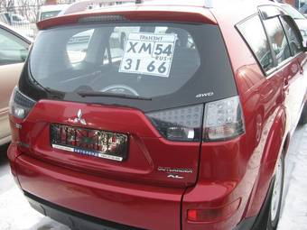 2007 Mitsubishi Outlander Photos