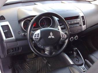 2007 Mitsubishi Outlander Pictures