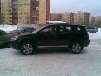 2007 Mitsubishi Outlander Pictures