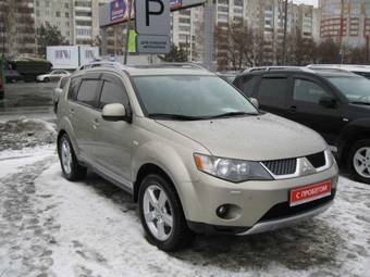 2007 Mitsubishi Outlander Photos