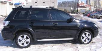2007 Mitsubishi Outlander Images