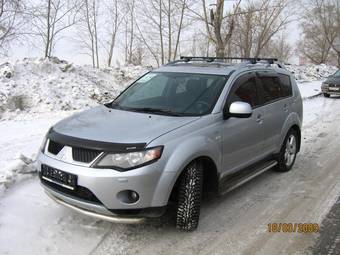 2007 Mitsubishi Outlander Pictures