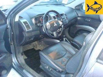 2007 Mitsubishi Outlander Photos