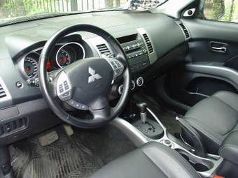 2007 Mitsubishi Outlander Pictures