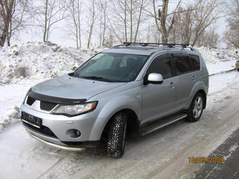 2007 Mitsubishi Outlander Photos