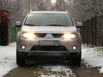 2007 Mitsubishi Outlander Photos