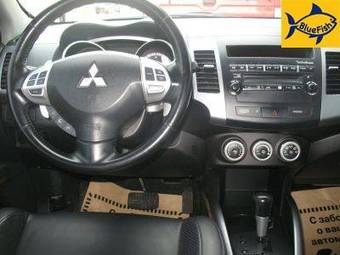 2007 Mitsubishi Outlander Photos