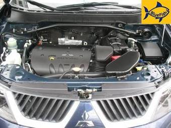 2007 Mitsubishi Outlander Pictures