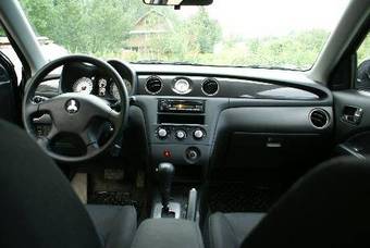 2007 Mitsubishi Outlander Pictures