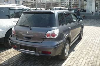 2007 Mitsubishi Outlander Pictures