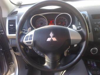 2007 Mitsubishi Outlander Photos