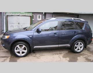 2007 Mitsubishi Outlander Pictures