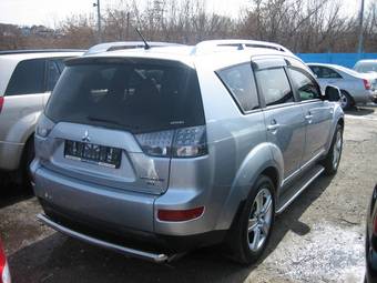2007 Mitsubishi Outlander Photos