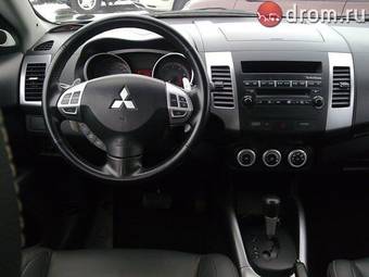 2007 Mitsubishi Outlander Photos