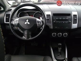 2007 Mitsubishi Outlander Photos