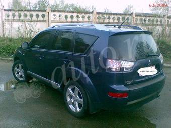 2007 Mitsubishi Outlander Pictures
