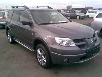 2007 Mitsubishi Outlander Pictures